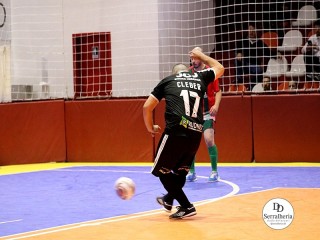 
<a style='margin-left: 5px;' class='btn btn-xs btn-social btn-facebook' href='https://www.facebook.com/sharer/sharer.php?u=https://boladovale.com.br/imgs/800-800-90/conteudo/fotos/1993/img9659.jpg' rel='popup' data-width='500' data-height='400'><i class='fa fa-facebook'></i>Compartilhar <span class='hidden-xs'>no Facebook</span>
</a> 
<a class='btn btn-default btn-xs' target='_blank' href='imgs/800-800-90/conteudo/fotos/1993/img9659.jpg'>
<span class='glyphicon glyphicon-cloud-download'></span> Salvar
</a> 
<span></span>