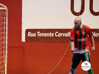 
<a style='margin-left: 5px;' class='btn btn-xs btn-social btn-facebook' href='https://www.facebook.com/sharer/sharer.php?u=https://boladovale.com.br/imgs/800-800-90/conteudo/fotos/1993/img9662.jpg' rel='popup' data-width='500' data-height='400'><i class='fa fa-facebook'></i>Compartilhar <span class='hidden-xs'>no Facebook</span>
</a> 
<a class='btn btn-default btn-xs' target='_blank' href='imgs/800-800-90/conteudo/fotos/1993/img9662.jpg'>
<span class='glyphicon glyphicon-cloud-download'></span> Salvar
</a> 
<span></span>