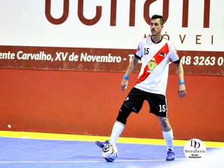 
<a style='margin-left: 5px;' class='btn btn-xs btn-social btn-facebook' href='https://www.facebook.com/sharer/sharer.php?u=https://boladovale.com.br/imgs/800-800-90/conteudo/fotos/2025/img4093.jpg' rel='popup' data-width='500' data-height='400'><i class='fa fa-facebook'></i>Compartilhar <span class='hidden-xs'>no Facebook</span>
</a> 
<a class='btn btn-default btn-xs' target='_blank' href='imgs/800-800-90/conteudo/fotos/2025/img4093.jpg'>
<span class='glyphicon glyphicon-cloud-download'></span> Salvar
</a> 
<span></span>