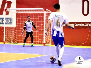 
<a style='margin-left: 5px;' class='btn btn-xs btn-social btn-facebook' href='https://www.facebook.com/sharer/sharer.php?u=https://boladovale.com.br/imgs/800-800-90/conteudo/fotos/2034/img3960.jpg' rel='popup' data-width='500' data-height='400'><i class='fa fa-facebook'></i>Compartilhar <span class='hidden-xs'>no Facebook</span>
</a> 
<a class='btn btn-default btn-xs' target='_blank' href='imgs/800-800-90/conteudo/fotos/2034/img3960.jpg'>
<span class='glyphicon glyphicon-cloud-download'></span> Salvar
</a> 
<span></span>