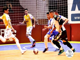 
<a style='margin-left: 5px;' class='btn btn-xs btn-social btn-facebook' href='https://www.facebook.com/sharer/sharer.php?u=https://boladovale.com.br/imgs/800-800-90/conteudo/fotos/2034/img3975.jpg' rel='popup' data-width='500' data-height='400'><i class='fa fa-facebook'></i>Compartilhar <span class='hidden-xs'>no Facebook</span>
</a> 
<a class='btn btn-default btn-xs' target='_blank' href='imgs/800-800-90/conteudo/fotos/2034/img3975.jpg'>
<span class='glyphicon glyphicon-cloud-download'></span> Salvar
</a> 
<span></span>