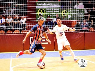
<a style='margin-left: 5px;' class='btn btn-xs btn-social btn-facebook' href='https://www.facebook.com/sharer/sharer.php?u=https://boladovale.com.br/imgs/800-800-90/conteudo/fotos/2035/img3877.jpg' rel='popup' data-width='500' data-height='400'><i class='fa fa-facebook'></i>Compartilhar <span class='hidden-xs'>no Facebook</span>
</a> 
<a class='btn btn-default btn-xs' target='_blank' href='imgs/800-800-90/conteudo/fotos/2035/img3877.jpg'>
<span class='glyphicon glyphicon-cloud-download'></span> Salvar
</a> 
<span></span>
