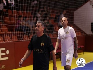 
<a style='margin-left: 5px;' class='btn btn-xs btn-social btn-facebook' href='https://www.facebook.com/sharer/sharer.php?u=https://boladovale.com.br/imgs/800-800-90/conteudo/fotos/2048/img9103.jpg' rel='popup' data-width='500' data-height='400'><i class='fa fa-facebook'></i>Compartilhar <span class='hidden-xs'>no Facebook</span>
</a> 
<a class='btn btn-default btn-xs' target='_blank' href='imgs/800-800-90/conteudo/fotos/2048/img9103.jpg'>
<span class='glyphicon glyphicon-cloud-download'></span> Salvar
</a> 
<span></span>