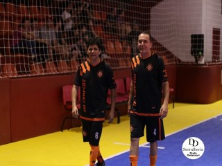 
<a style='margin-left: 5px;' class='btn btn-xs btn-social btn-facebook' href='https://www.facebook.com/sharer/sharer.php?u=https://boladovale.com.br/imgs/800-800-90/conteudo/fotos/2048/img9106.jpg' rel='popup' data-width='500' data-height='400'><i class='fa fa-facebook'></i>Compartilhar <span class='hidden-xs'>no Facebook</span>
</a> 
<a class='btn btn-default btn-xs' target='_blank' href='imgs/800-800-90/conteudo/fotos/2048/img9106.jpg'>
<span class='glyphicon glyphicon-cloud-download'></span> Salvar
</a> 
<span></span>