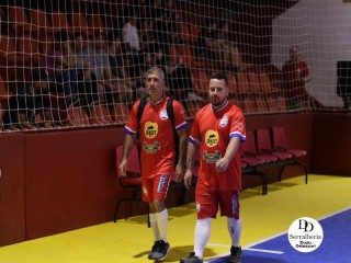 
<a style='margin-left: 5px;' class='btn btn-xs btn-social btn-facebook' href='https://www.facebook.com/sharer/sharer.php?u=https://boladovale.com.br/imgs/800-800-90/conteudo/fotos/2048/img9122.jpg' rel='popup' data-width='500' data-height='400'><i class='fa fa-facebook'></i>Compartilhar <span class='hidden-xs'>no Facebook</span>
</a> 
<a class='btn btn-default btn-xs' target='_blank' href='imgs/800-800-90/conteudo/fotos/2048/img9122.jpg'>
<span class='glyphicon glyphicon-cloud-download'></span> Salvar
</a> 
<span></span>